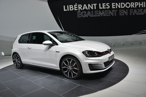 Dans les allées du 83ème salon international de l'automobile de Genève