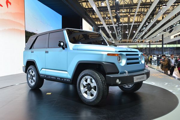 Le 15ème salon automobile de Shanghai ouvre ses portes au public