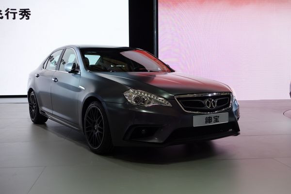 Le 15ème salon automobile de Shanghai ouvre ses portes au public
