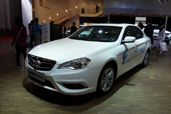 Le 15ème salon automobile de Shanghai ouvre ses portes au public