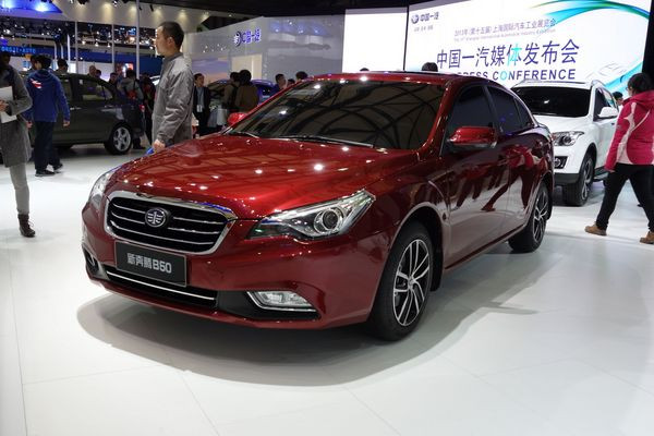 Le 15ème salon automobile de Shanghai ouvre ses portes au public