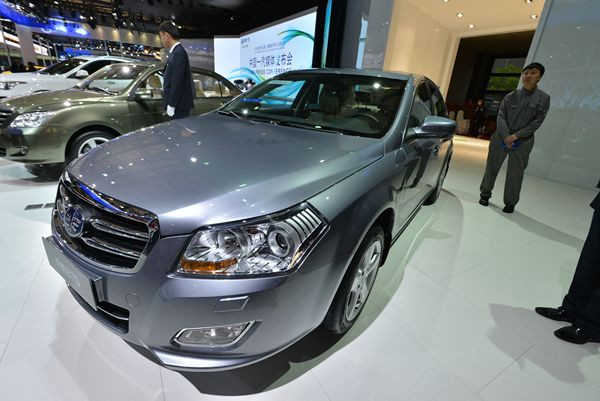 Le 15ème salon automobile de Shanghai ouvre ses portes au public