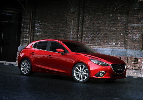 Mazda lève le voile sur sa nouvelle berline compacte mondiale