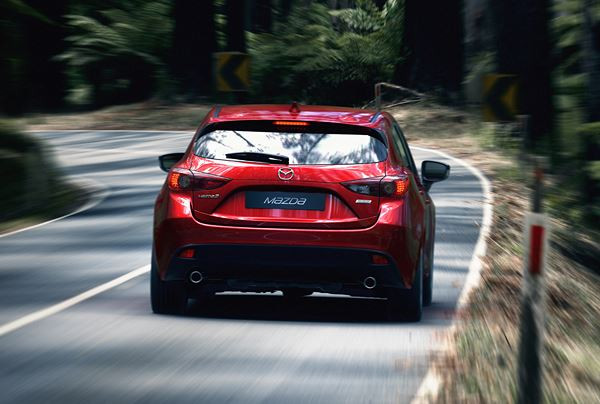 Mazda lève le voile sur sa nouvelle berline compacte mondiale