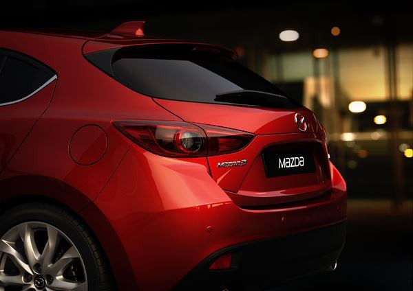 Mazda lève le voile sur sa nouvelle berline compacte mondiale