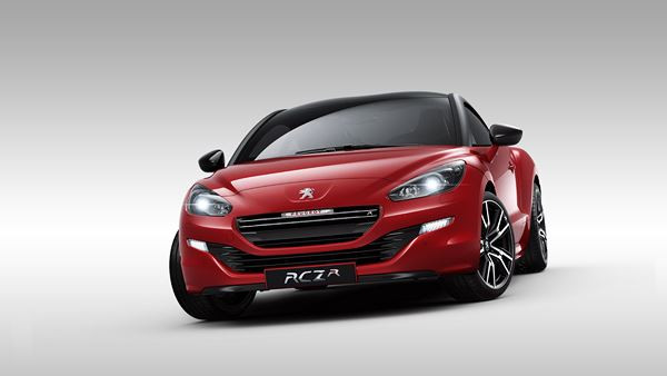 Le coupé sportif Peugeot RCZ passe en mode R