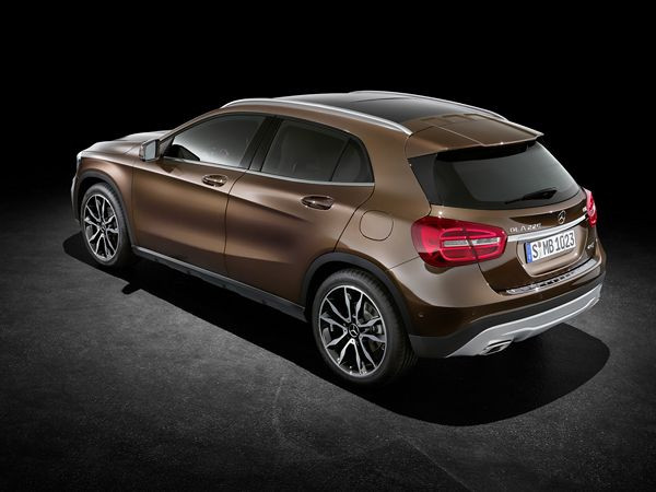 Une Mercedes GLA aux formes épurées et sensuelles