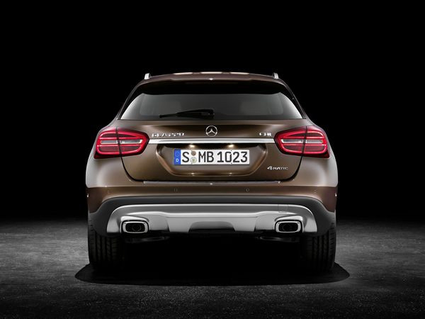 Une Mercedes GLA aux formes épurées et sensuelles