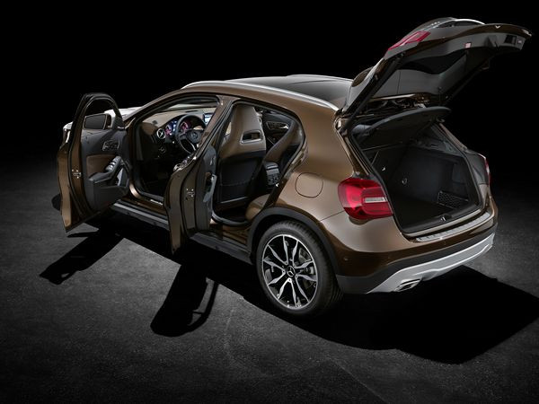 Une Mercedes GLA aux formes épurées et sensuelles