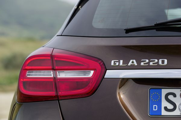 Une Mercedes GLA aux formes épurées et sensuelles