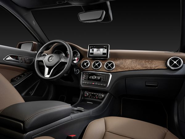 Une Mercedes GLA aux formes épurées et sensuelles