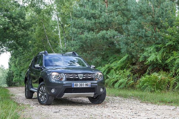 Le Dacia Duster évolue pour accentuer les codes du 4x4