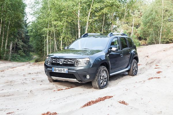 Le Dacia Duster évolue pour accentuer les codes du 4x4