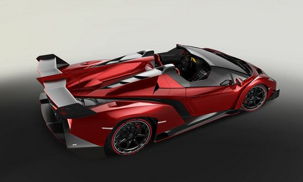 Une Lamborghini Veneno Roadster aux performances à couper le souffle
