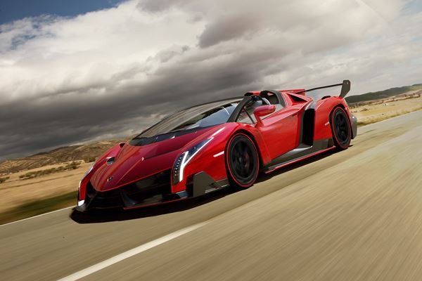 Une Lamborghini Veneno Roadster aux performances à couper le souffle