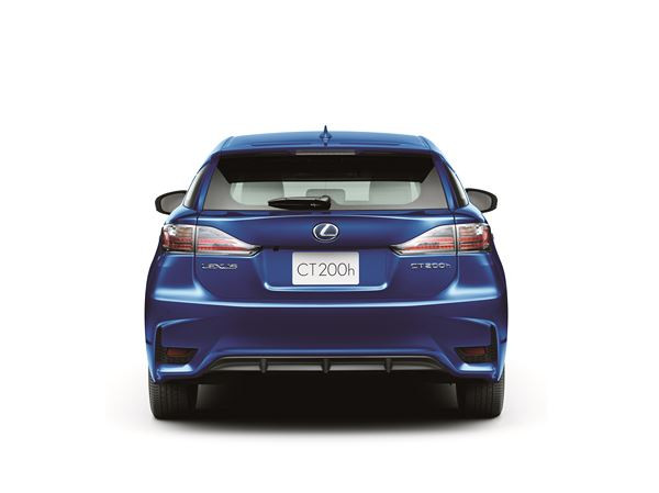 La nouvelle Lexus CT 200h affiche un design extérieur plus sophistiqué