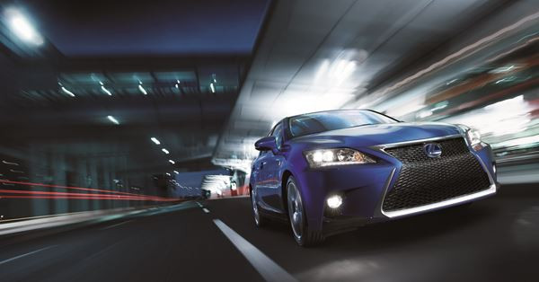 La nouvelle Lexus CT 200h affiche un design extérieur plus sophistiqué