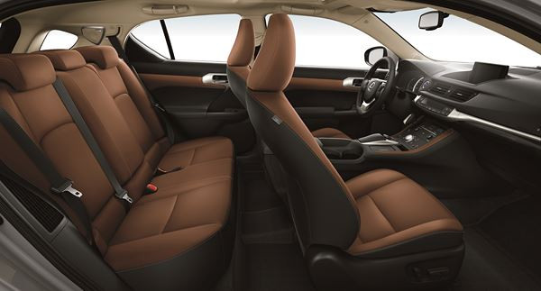 La nouvelle Lexus CT 200h affiche un design extérieur plus sophistiqué