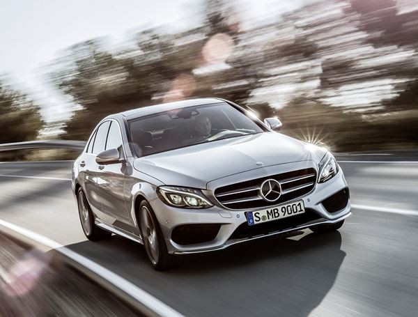 Une nouvelle Classe C de Mercedes-Benz aux lignes claires et sensuelles