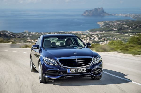 Une nouvelle Classe C de Mercedes-Benz aux lignes claires et sensuelles