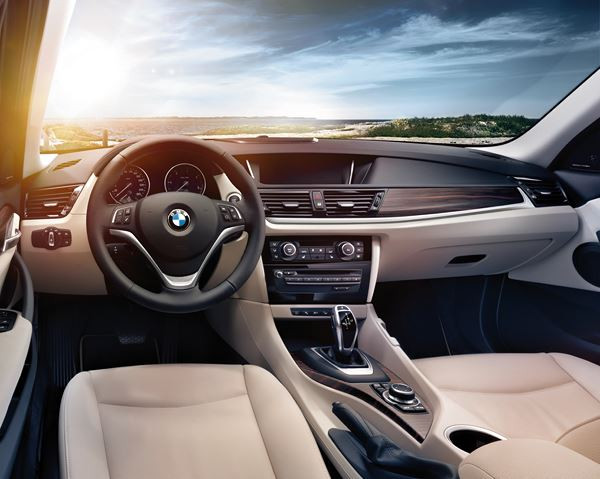 Le SUV premium BMW X1 s'offre de nouveaux éléments stylistiques extérieurs