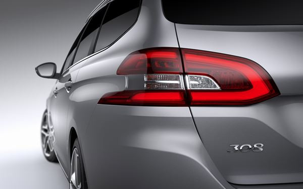 Le nouveau break compact Peugeot 308 SW entre en scène