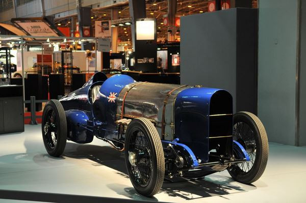 Dans les allées de la 39ème édition du salon Rétromobile 2014