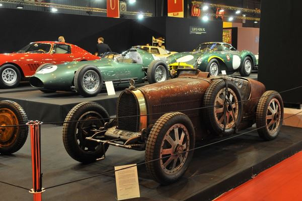 Dans les allées de la 39ème édition du salon Rétromobile 2014