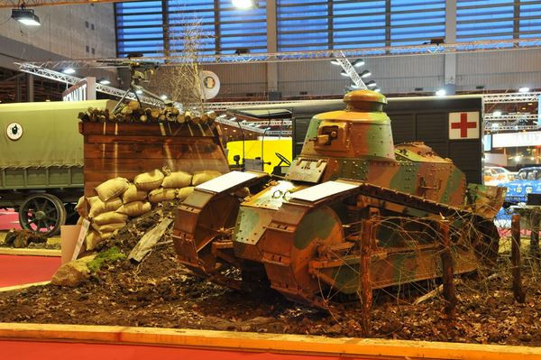 Dans les allées de la 39ème édition du salon Rétromobile 2014