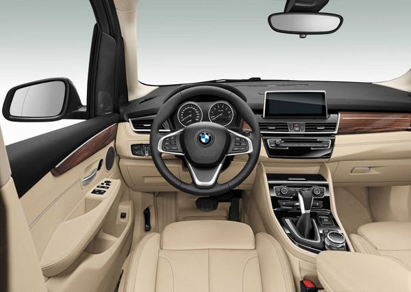 Une compacte premium BMW Série 2 Active Tourer entre dynamisme et modularité