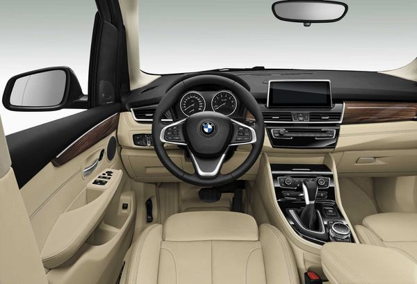 Une compacte premium BMW Série 2 Active Tourer entre dynamisme et modularité
