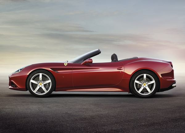 La nouvelle Ferrari California T se dote d'un moteur turbo à 8 cylindres