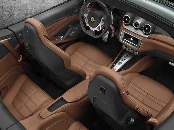 La nouvelle Ferrari California T se dote d'un moteur turbo à 8 cylindres
