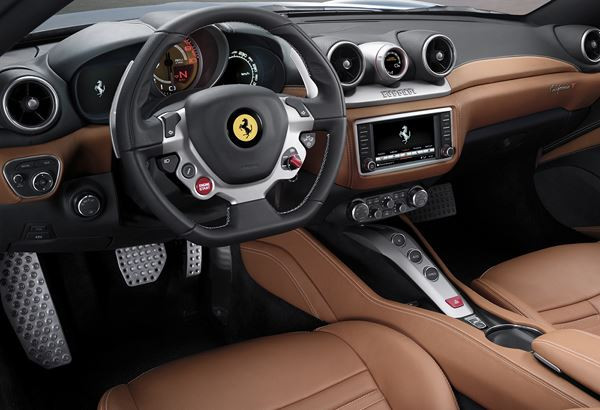 La nouvelle Ferrari California T se dote d'un moteur turbo à 8 cylindres