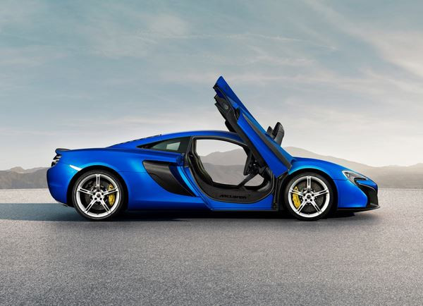Le coupé McLaren 650S complète la gamme de supercars McLaren