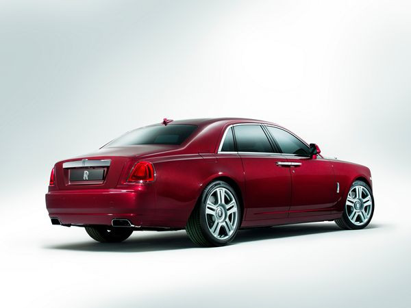 La Rolls-Royce Ghost Series II intègre les dernières innovations technologiques