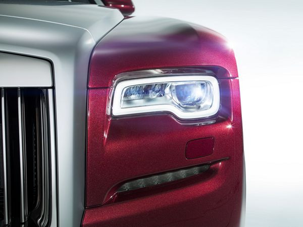 La Rolls-Royce Ghost Series II intègre les dernières innovations technologiques