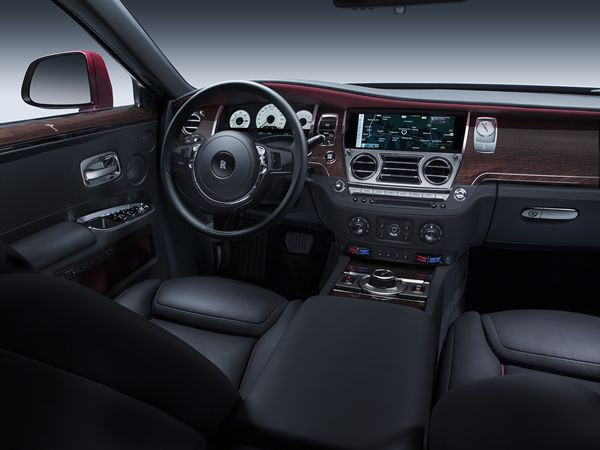 La Rolls-Royce Ghost Series II intègre les dernières innovations technologiques