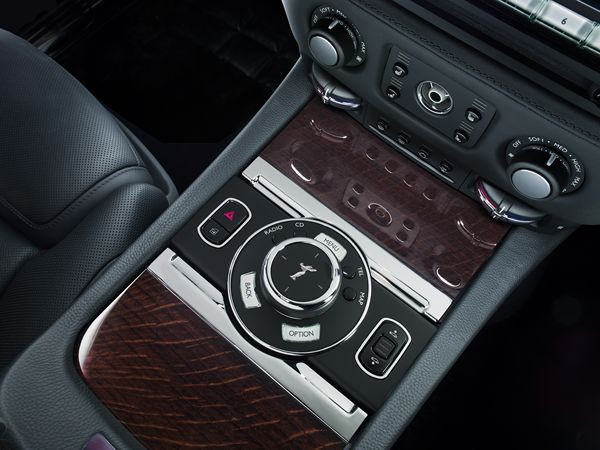 La Rolls-Royce Ghost Series II intègre les dernières innovations technologiques