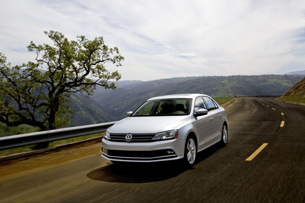 La Volkswagen Jetta relookée présentée au salon de New-York