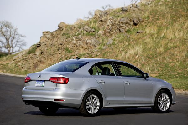 La Volkswagen Jetta relookée présentée au salon de New-York