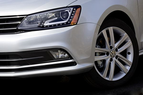 La Volkswagen Jetta relookée présentée au salon de New-York