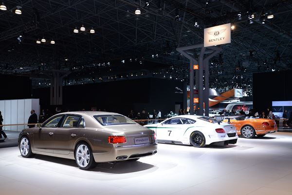 Le salon de l’automobile de New York ouvre ses portes au public américain
