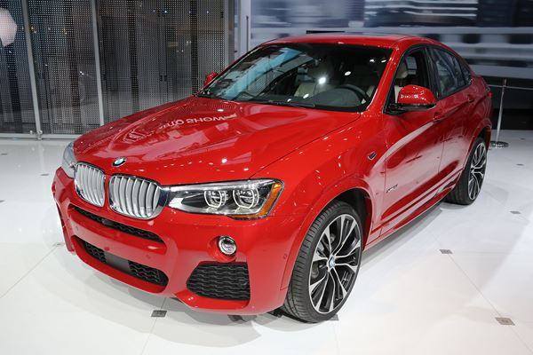 Le salon de l’automobile de New York ouvre ses portes au public américain