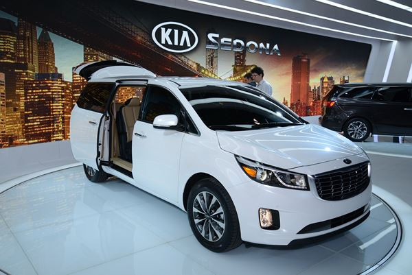 Le salon de l’automobile de New York ouvre ses portes au public américain
