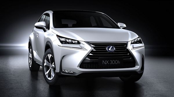 Le crossover compact premium Lexus NX affiche un design incisif