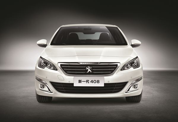 Une berline statutaire Peugeot 408 pour le segment C supérieur chinois