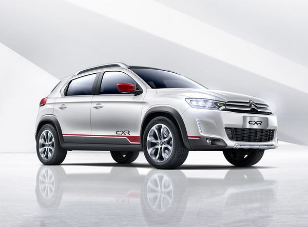 Dans les allées du salon de l'automobile de Pékin 2014