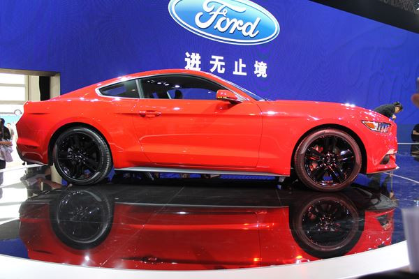 Dans les allées du salon de l'automobile de Pékin 2014