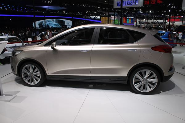 Dans les allées du salon de l'automobile de Pékin 2014